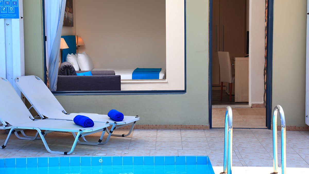 Bungalow Sharing Pool 